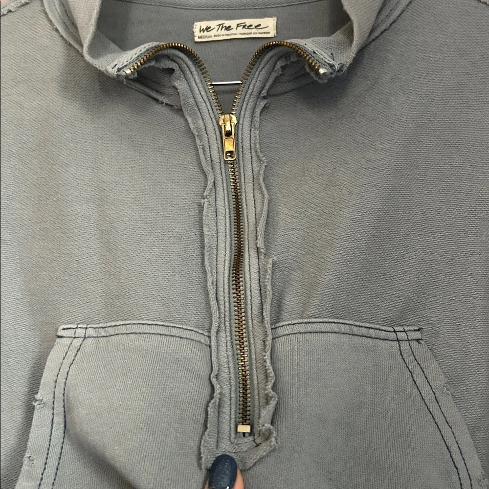 We the Free Cropped Half Zip Sweatshirt Frayed Trim Seams Cotton Size M